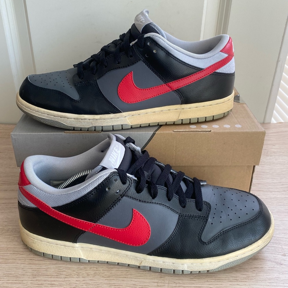 RARE 2012 Nike Dunk Lo “Dark Grey Red” Sneakers -Men 12
